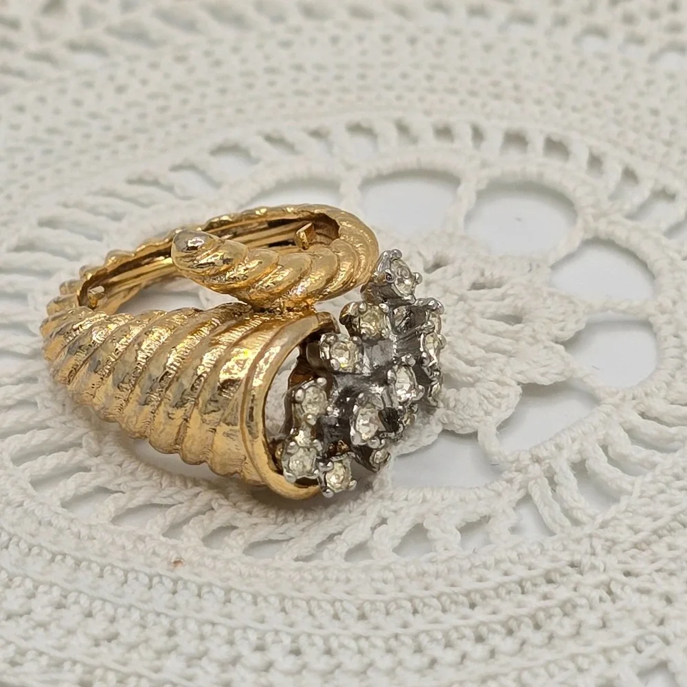 Vintage Cornucopia Rhinestone Ring Horn Of Plenty Goldtone Size 6